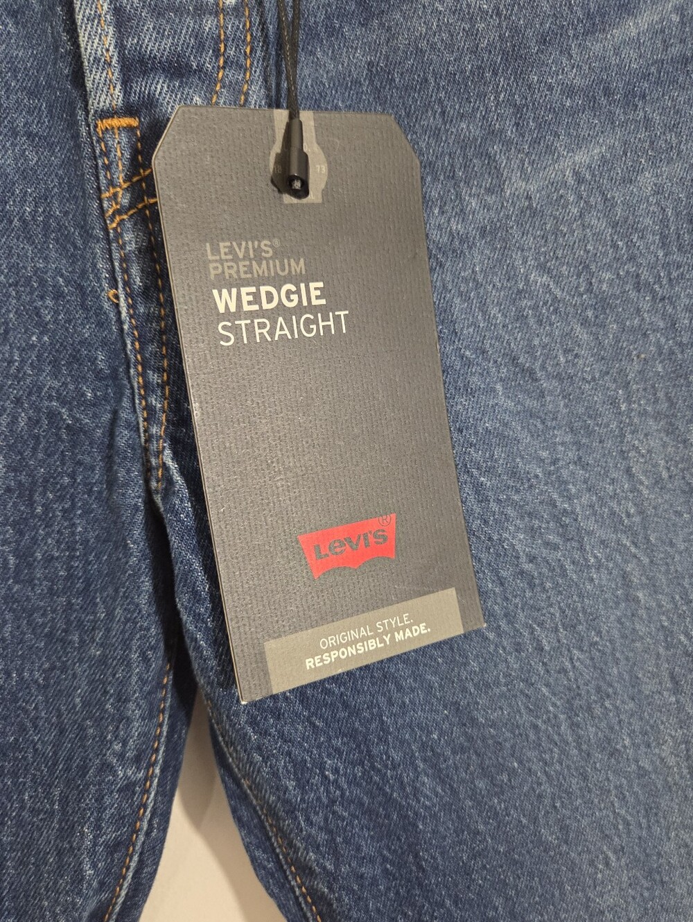 NWT Levi's Wedgie Straight Jeans Size 25 Salsa Charleston Outlasted Dark Wash - Picture 3 of 12